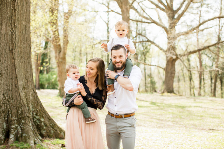spring family photo